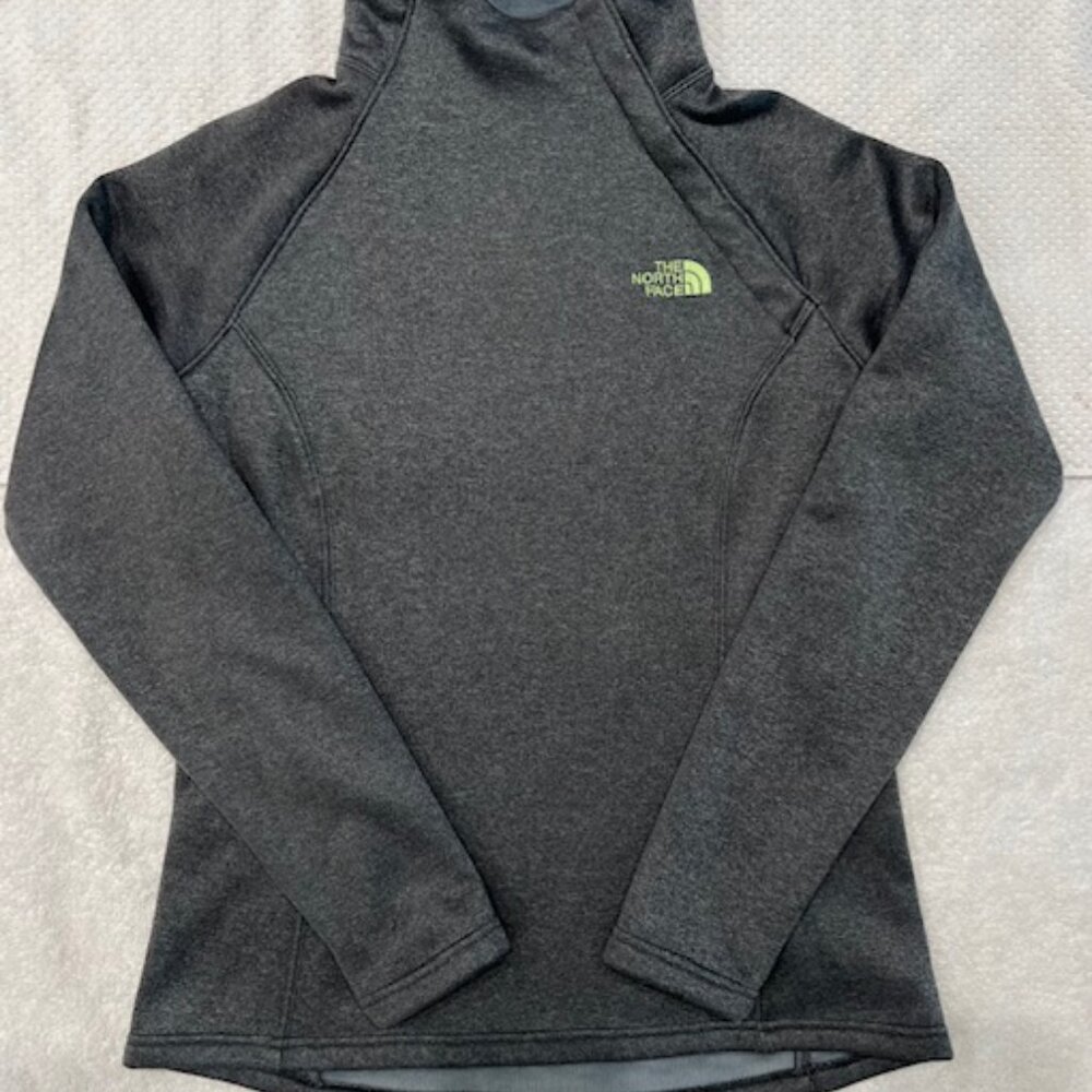 The North Face Women's Pullover Assymetric Snap Collar Medium